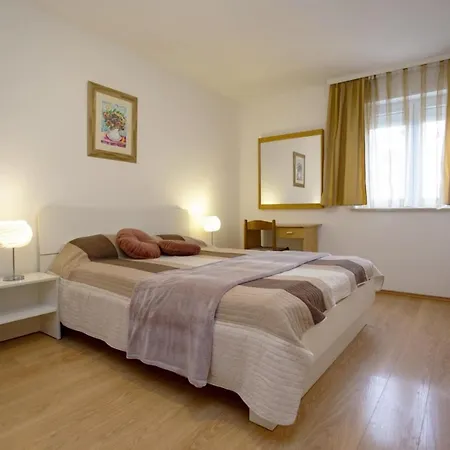 Apartments Ulika Rovinj Exterior foto