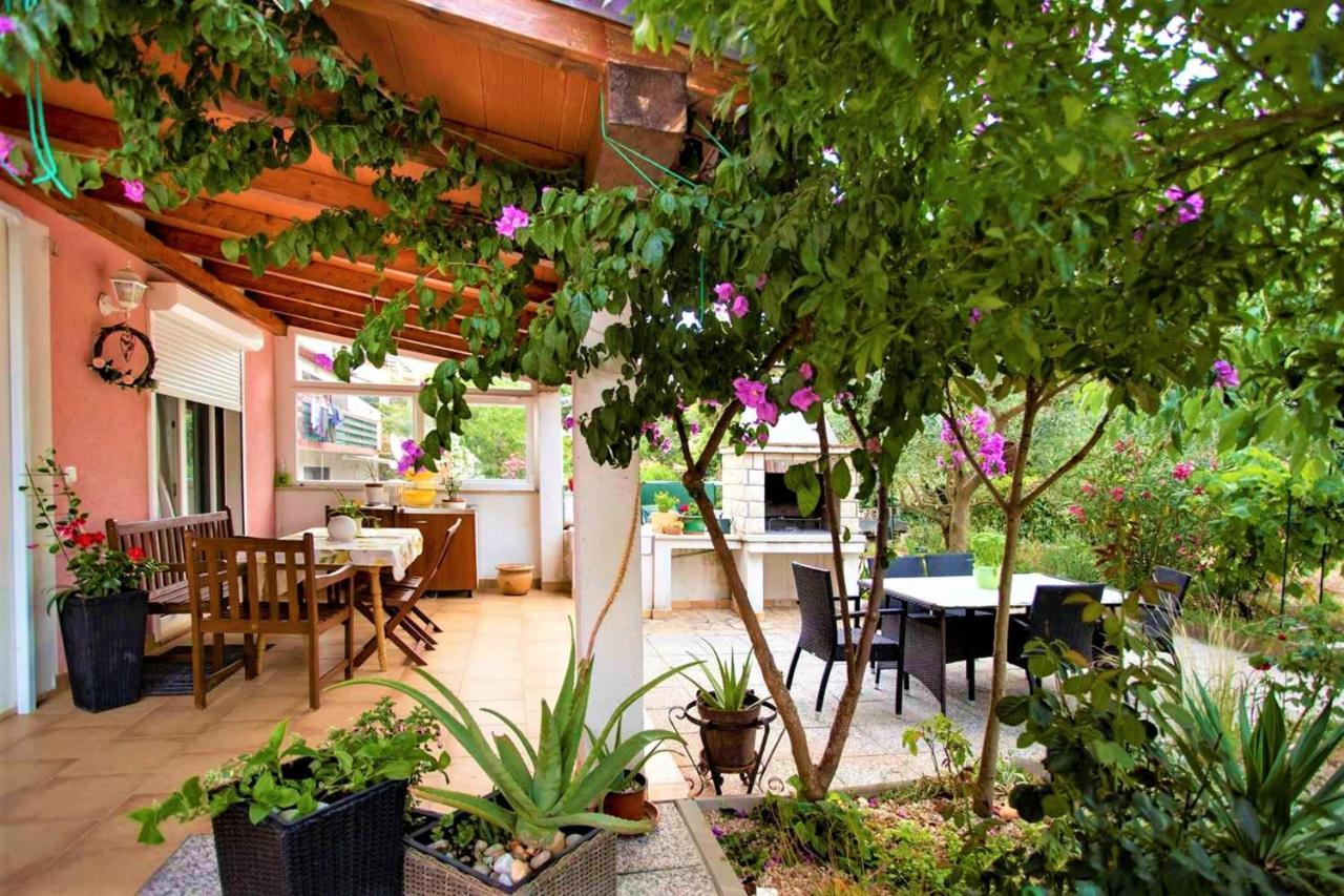 Ulika Apartment